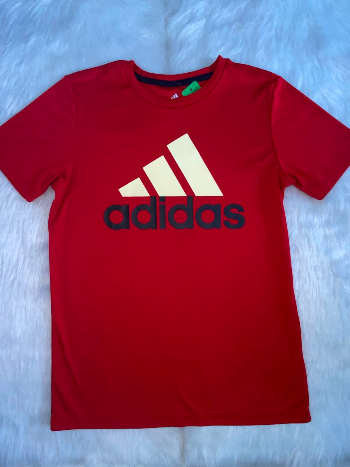 Camiseta Adidas Roja con Estampado